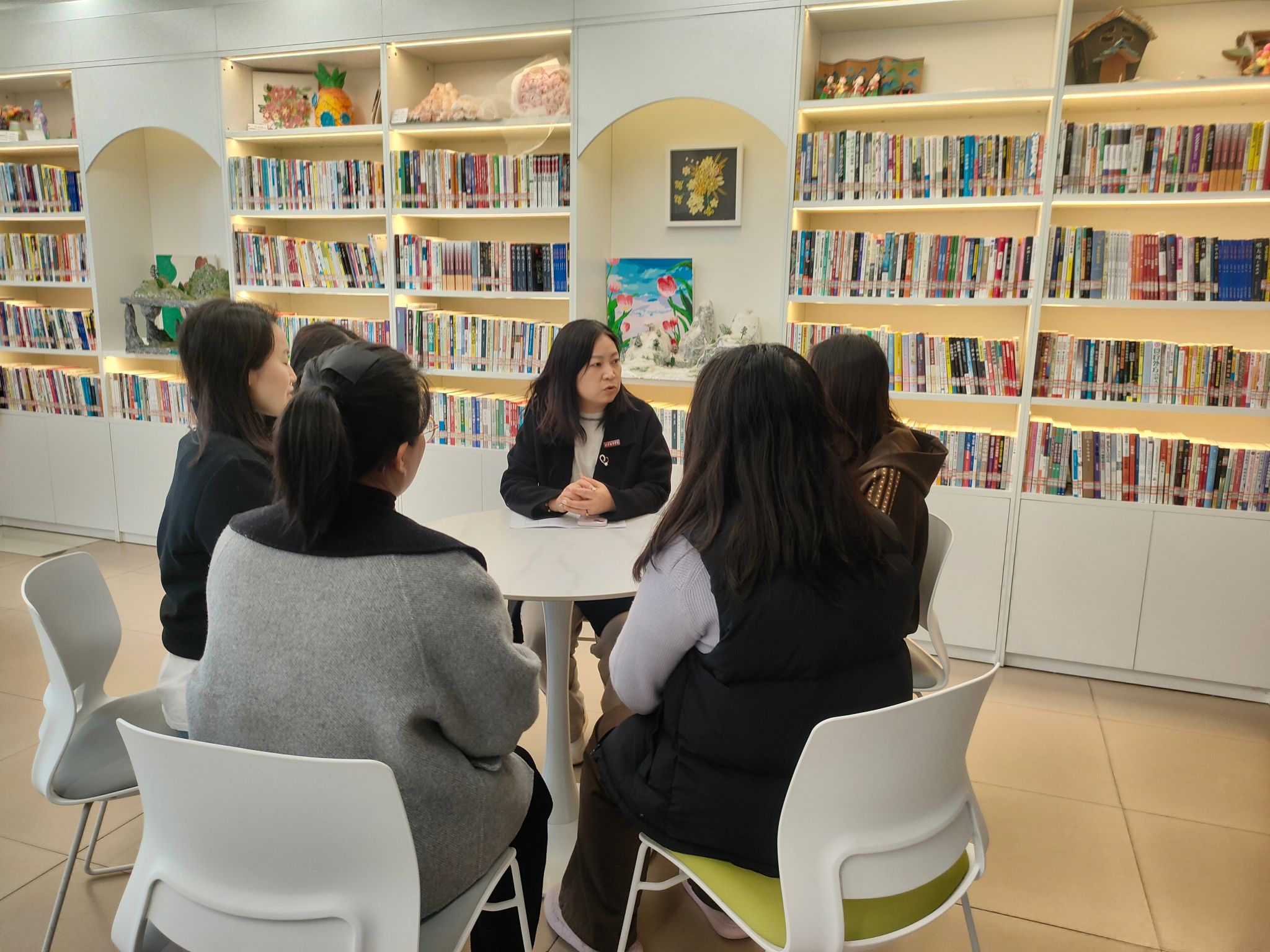 暖心走訪進(jìn)公寓，護(hù)航青春伴成長(zhǎng)——我校心理健康教育與咨詢(xún)中心開(kāi)展一站式社區(qū)走訪活動(dòng)紀(jì)實(shí)